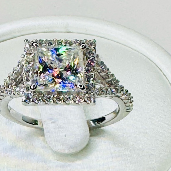 MOISSANITE Princess Cut Ring 2ctw